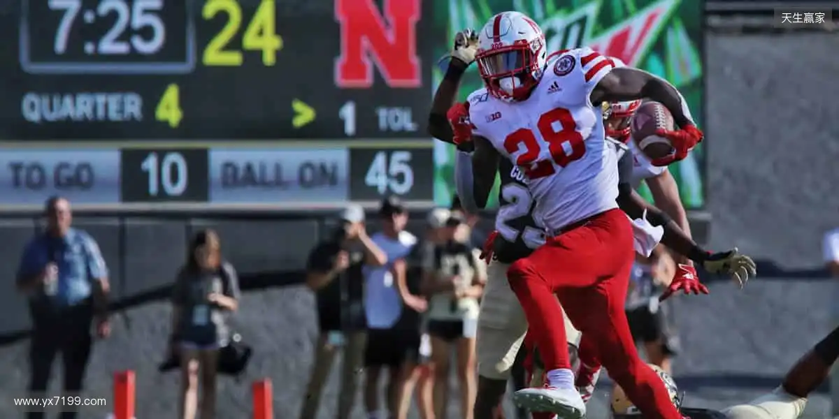 📱弹幕狂欢，实时互动！你的声音，让直播更有温度！